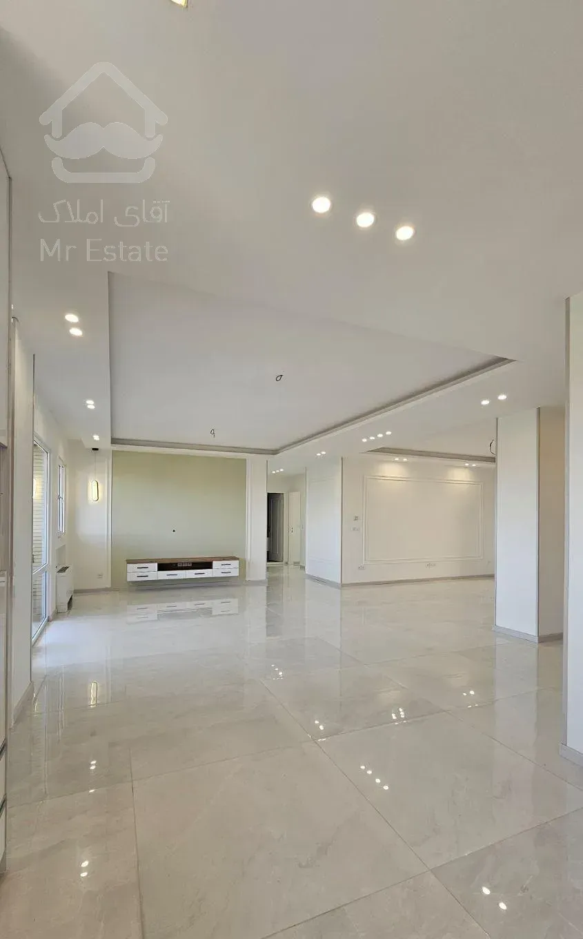 ۳خواب طبقه ۱۰ با امکانات کامل داخل مجتمع