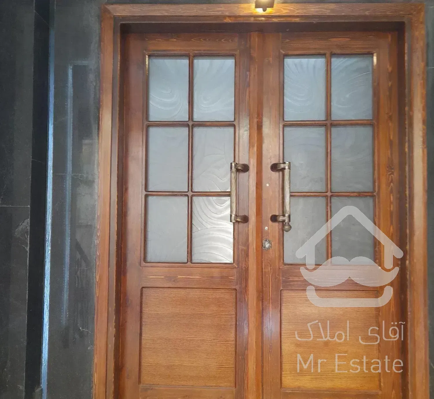 آپارتمان ۱۶۰متر*اندرزگو*تراس/چیدمان/