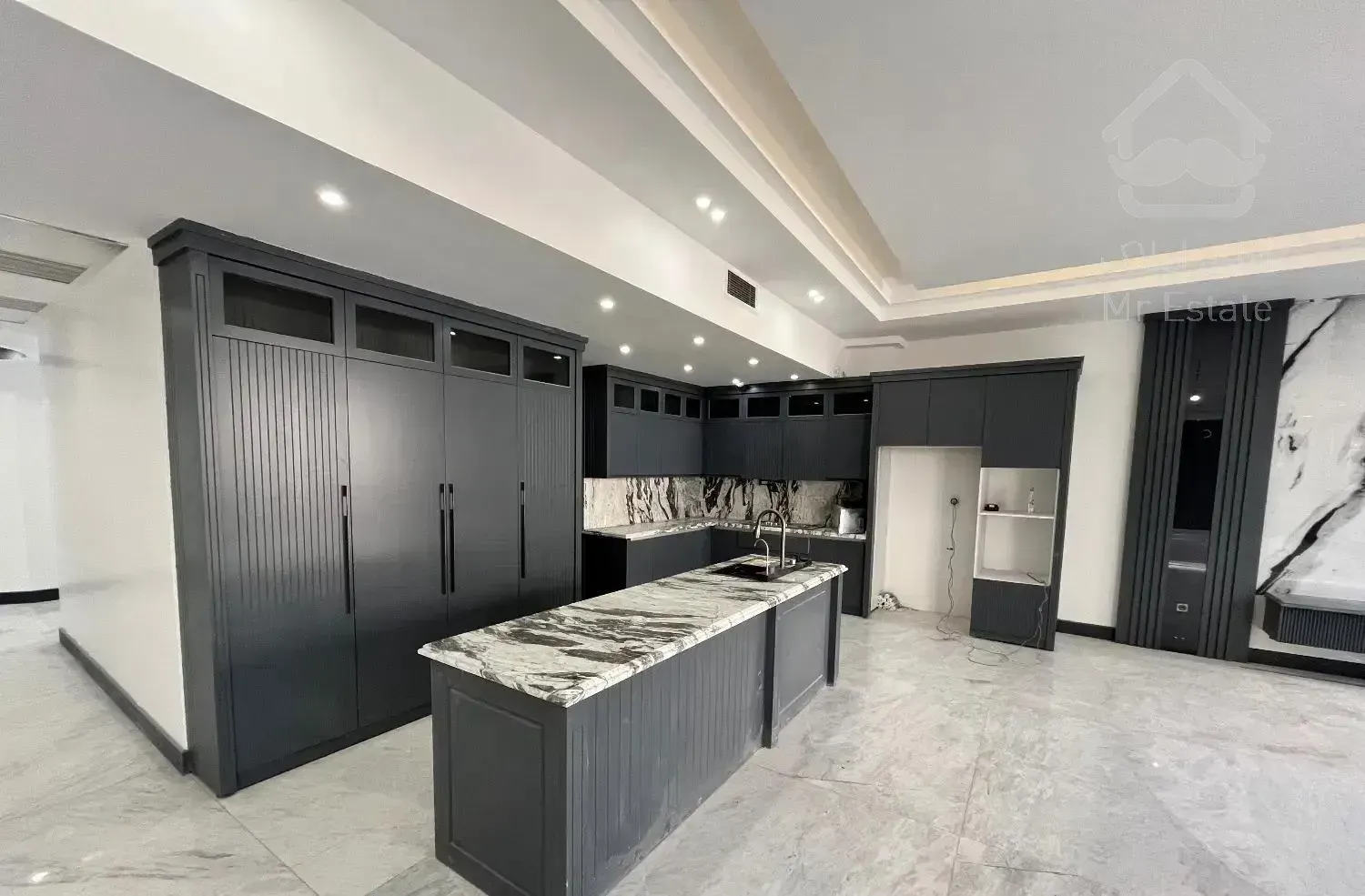 اپارتمان ۱۷۵ متر فول مشاعات