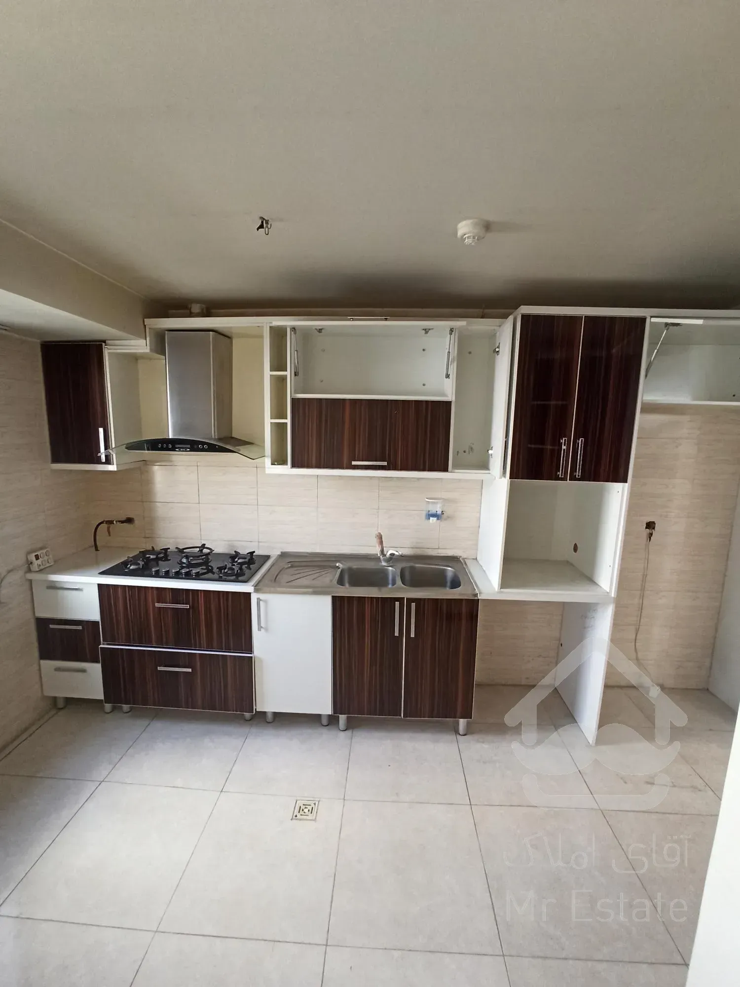 فروش آپارتمان ۱۰۵ متری ۲ خواب ارکیده چیتگر دریاچه منطقه۲۲