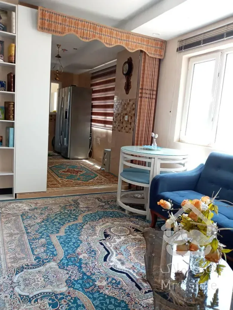 ۷۱ متر / برج ارکیده / جنوبی غرق نور / دریاچه چیتگر