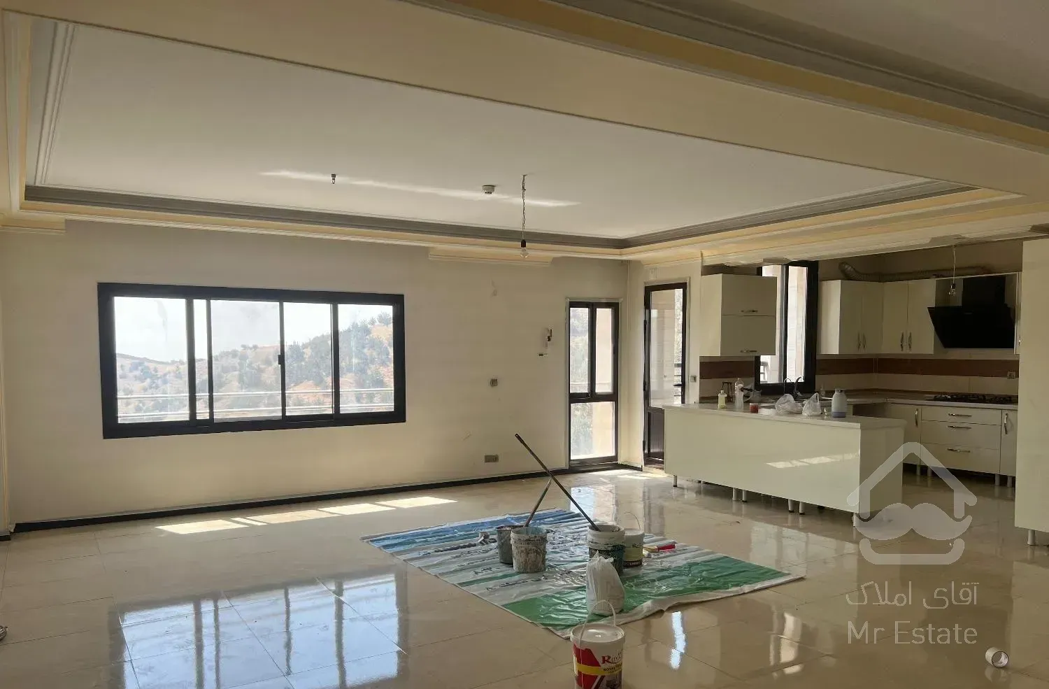 آپارتمان ۱۴۰ متری ط ۵ ویو تهران