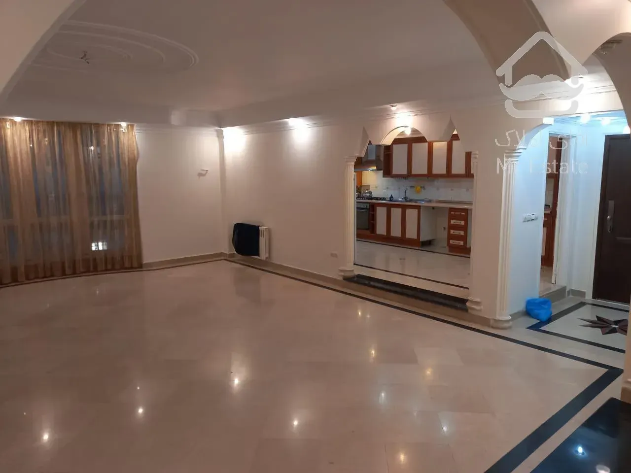 اجاره و رهن آپارتمان زعفرانیه 330  متر لوکس