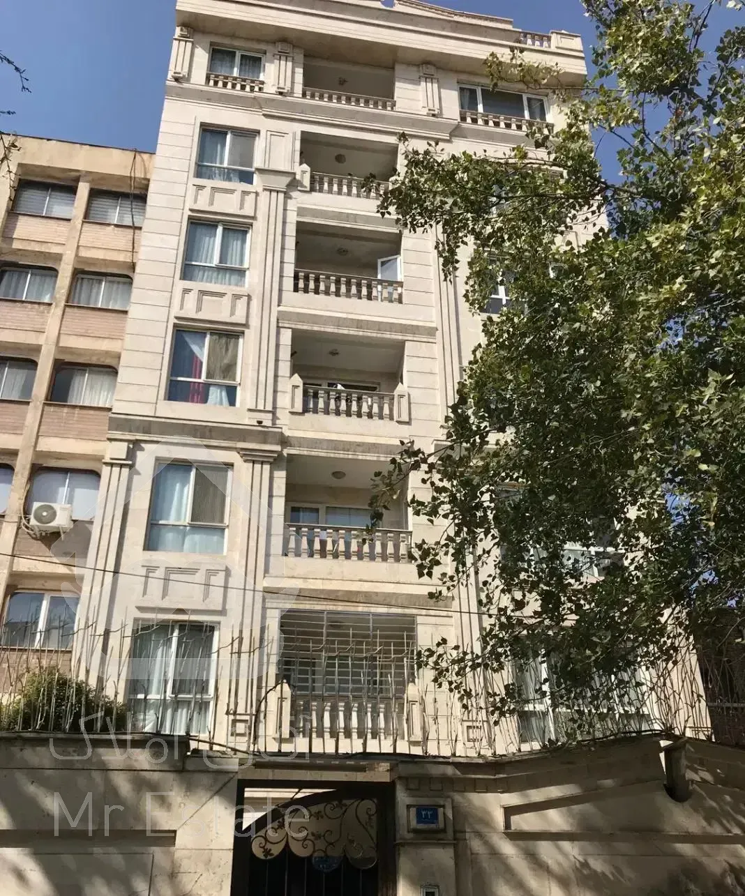 140 متر 3 خوابه 14 ساله