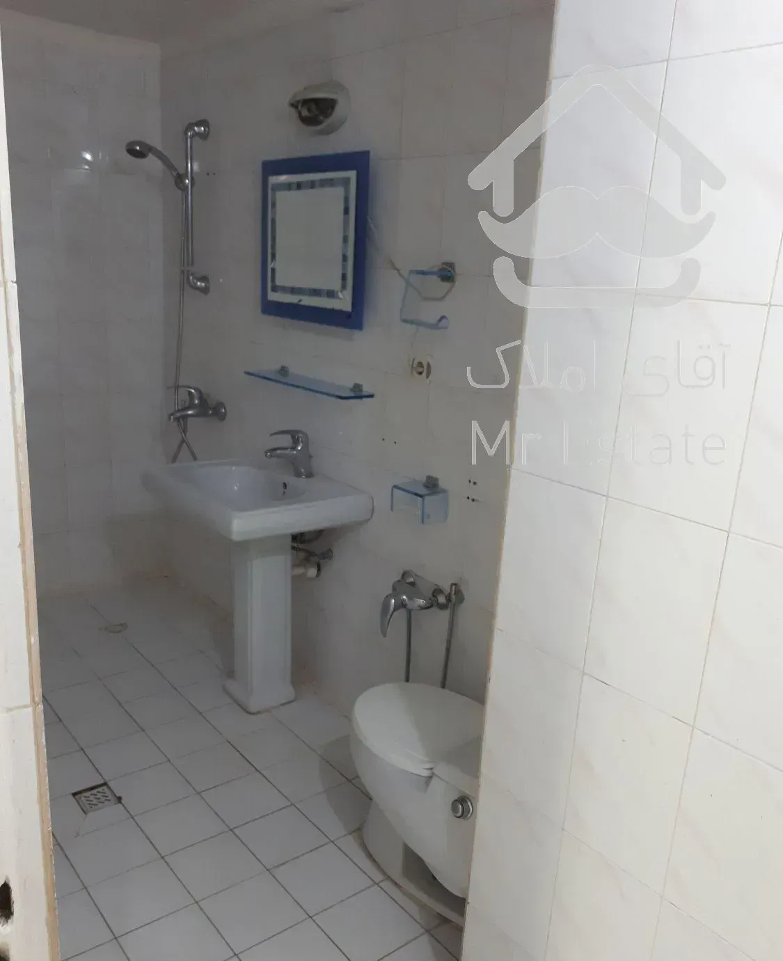 اپارتمان سه خوابه