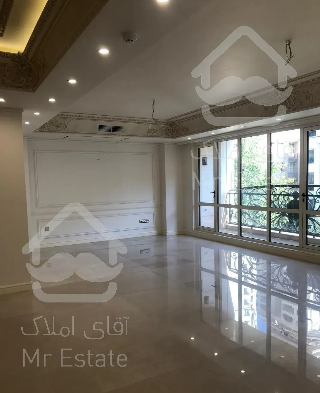 آپارتمان ٢١٠ مترى مهندسى ساز