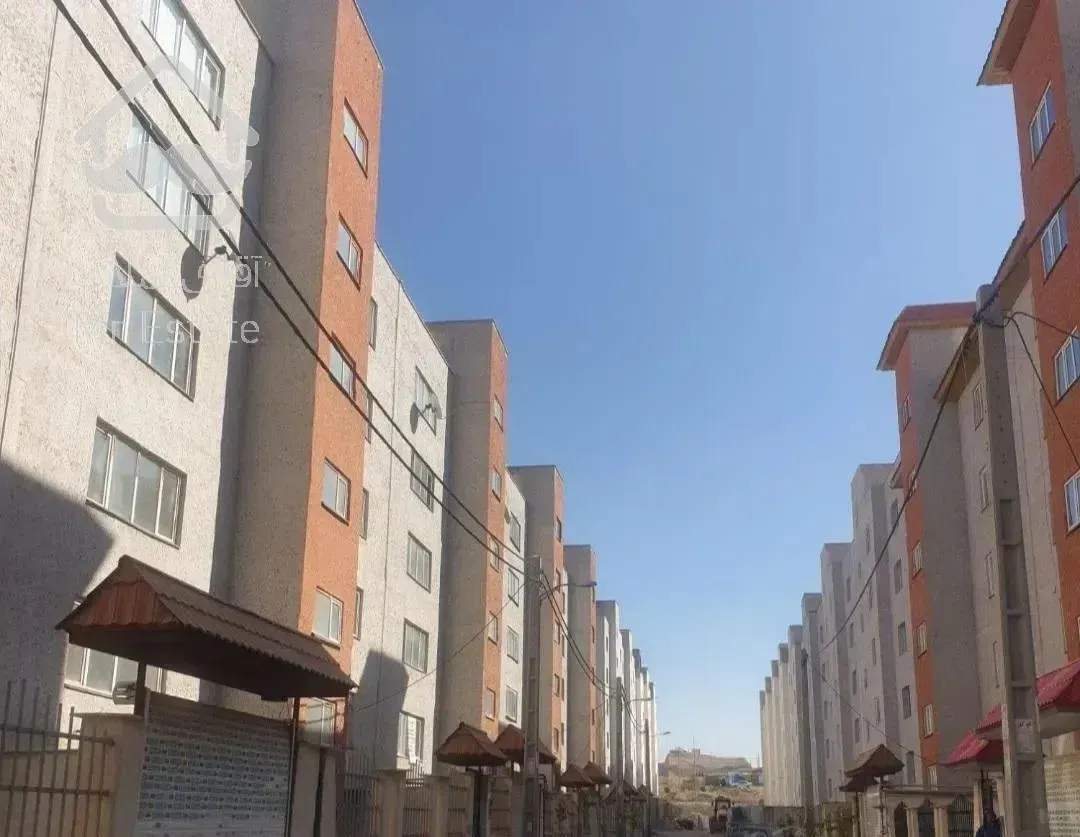 آپارتمان ۱۰۰ متری خوش نقشه