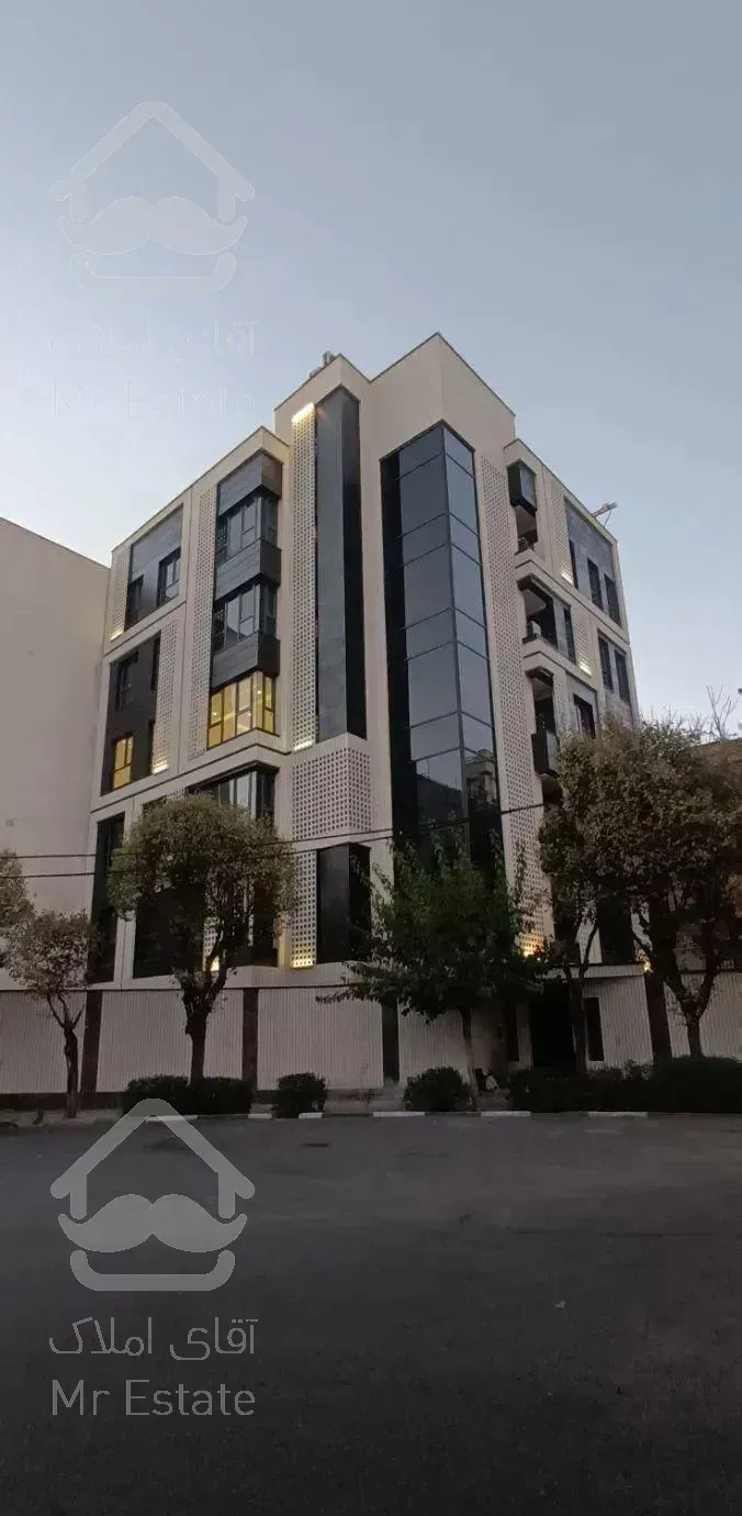 میرداماد جنوب ۷۵ متری ۲خواب نوساز نورگیر