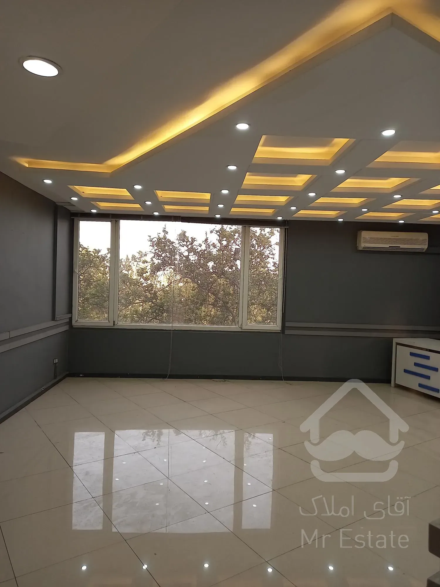 اجاره و رهن دفتر کار موقعیت اداری زعفرانیه 155  متر لاکچری