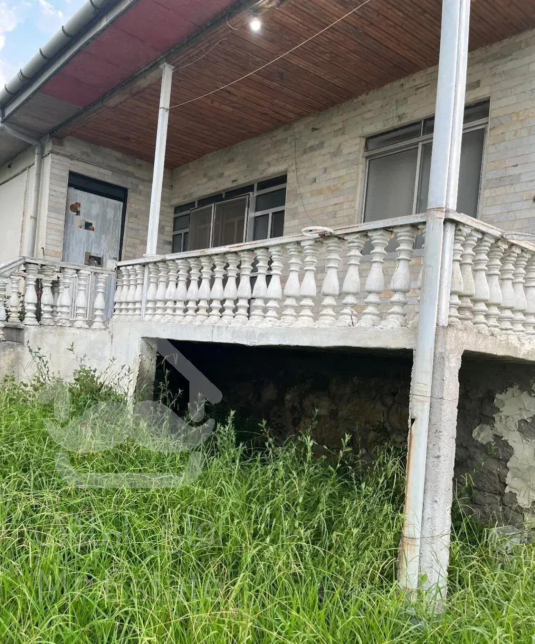 فروش ویلای قدیمی روبه شالیزاردر زمین ۵۱۸متری