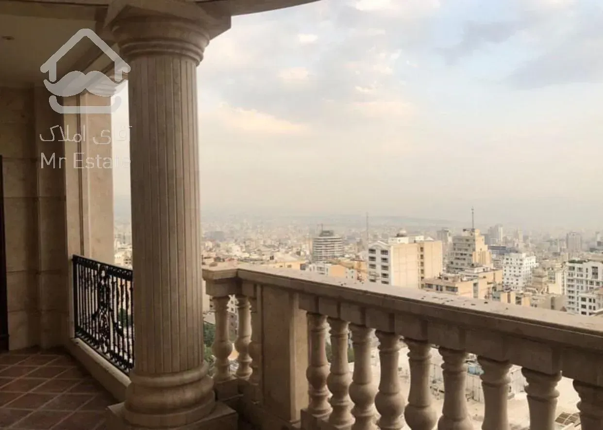 ۳۳۰ متر برج باغ نیاوران