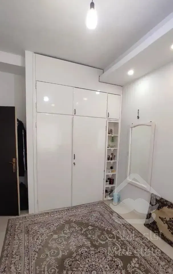 آپارتمان طبقه اول شهری خط کناره ساحل