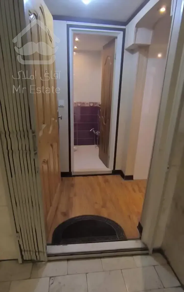 شهرک غرب/۸۳ متر/روبروی بیمارستان آتیه