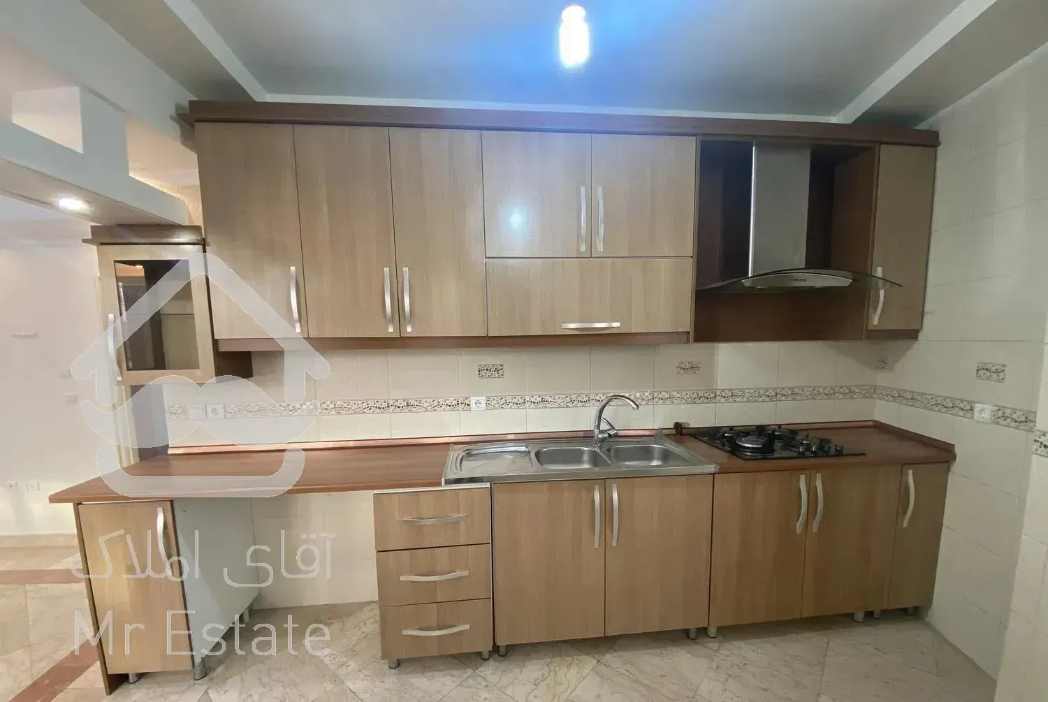 ۷۲متر/سالن پرده خور/ کاشانی بلوار تعاون