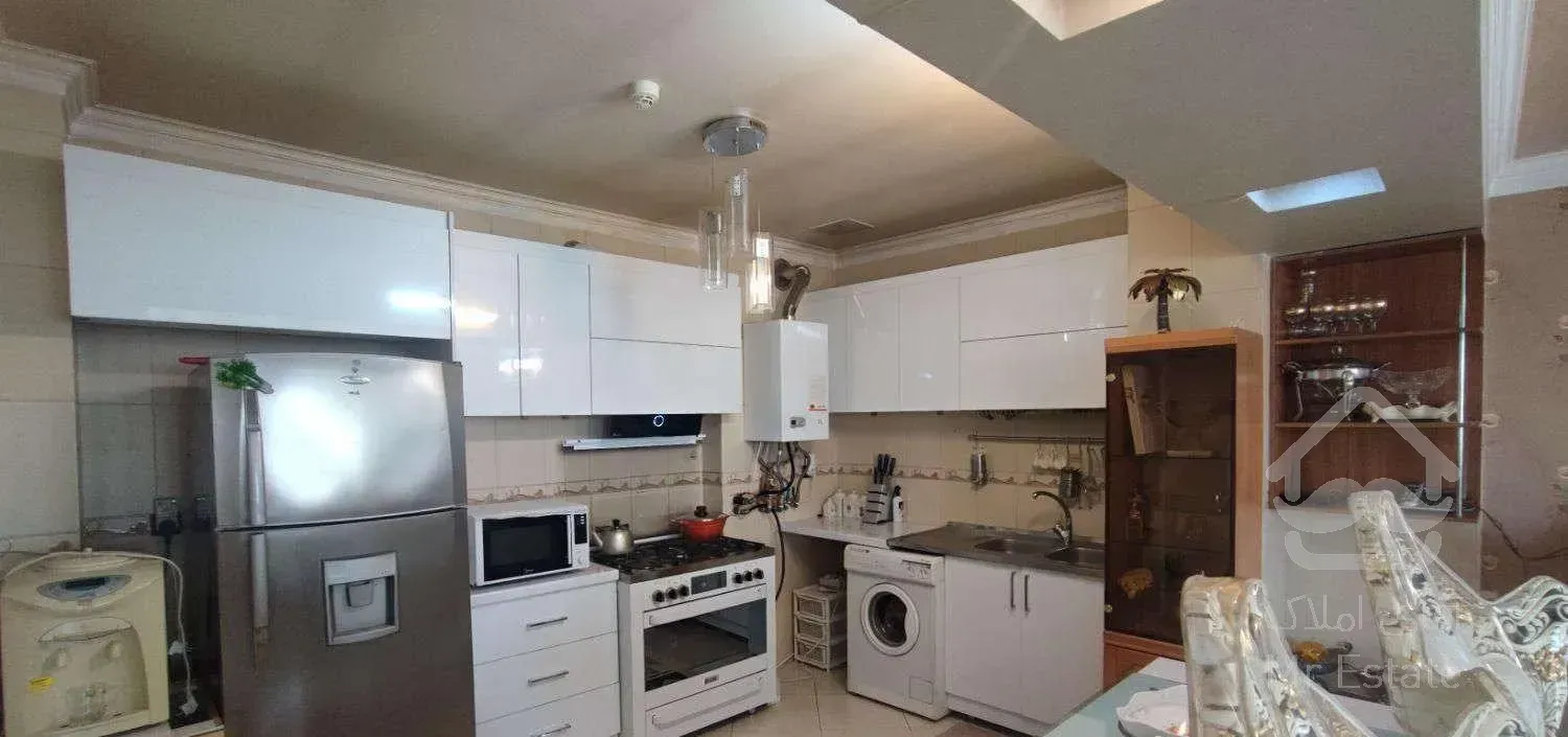 ۱۲۸ متر سه خواب بهترین لوکیشن ویو ابدی