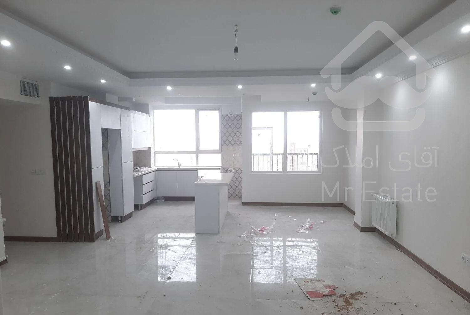 ۹۵ متر/۲ خواب/فول امکانات/تاپ لوکیشن/کلید نخورده