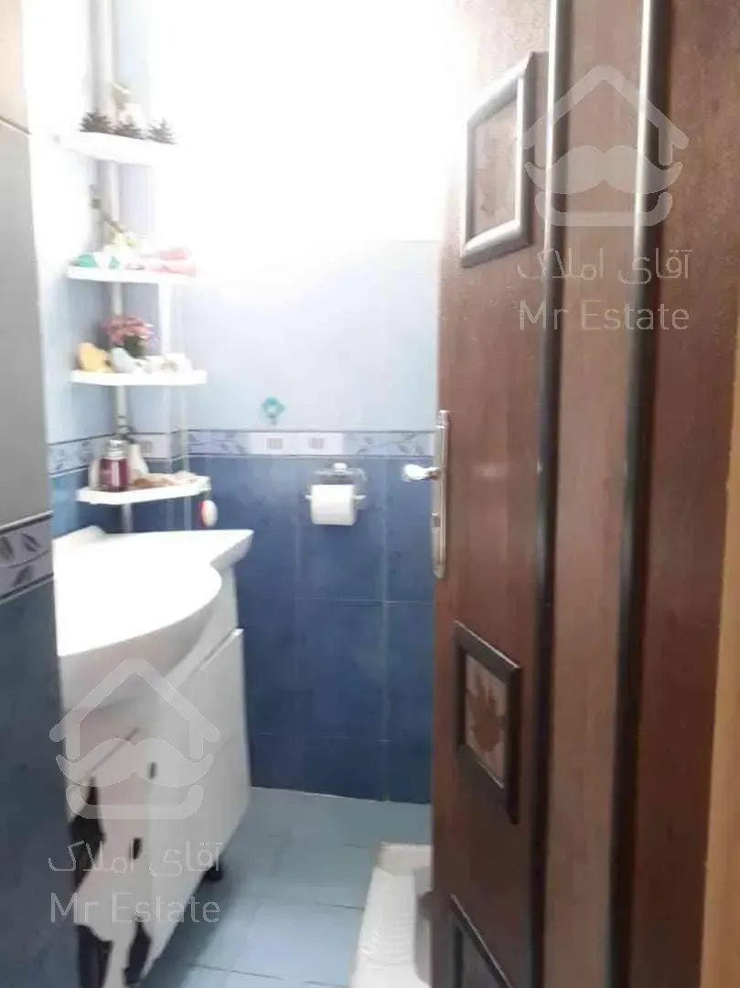 ۷۵ متر دو خوابه ؛ پلیس