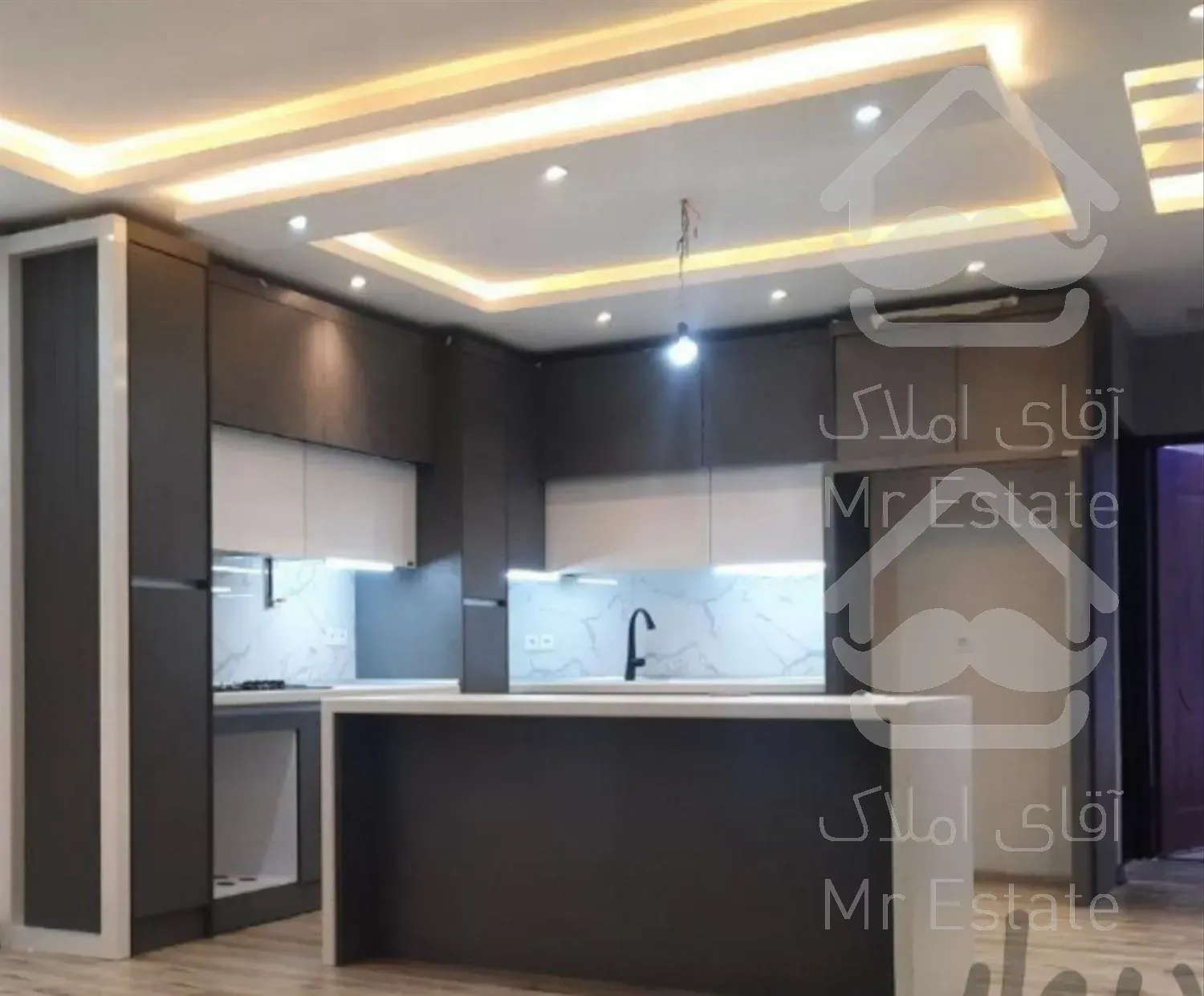 طراحی و ساخت انواع کمد و کابینت