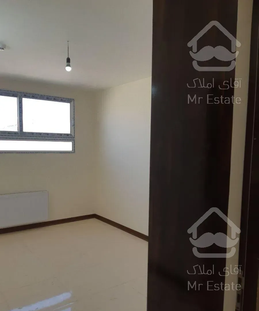 متراژ ۱۱۶ متر .جنوبی. سه اتاق خواب