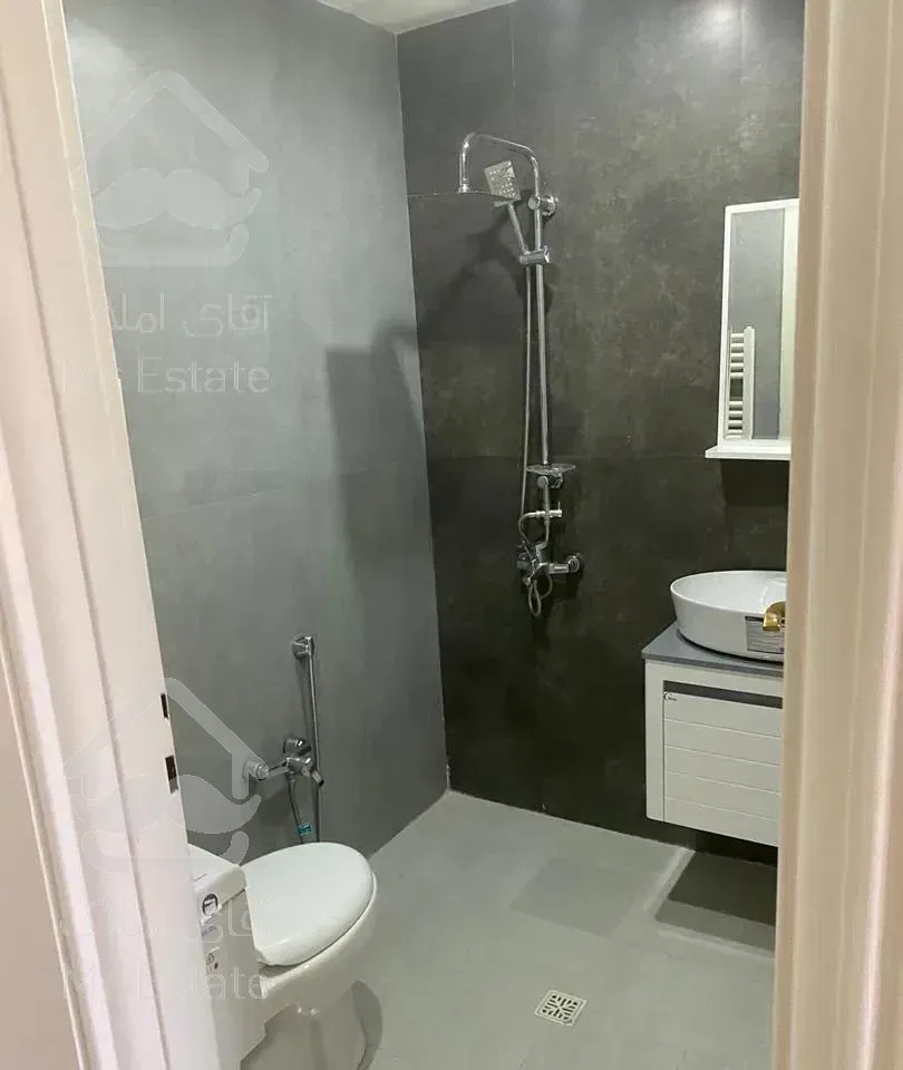 122متر/نوساز/نفت/2پارکینگ سندی/روبه آفتاب