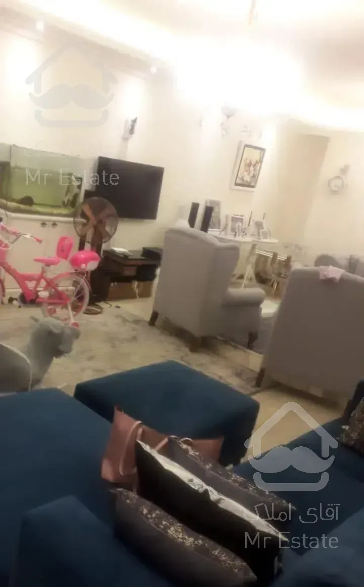 95متر فول امکانات  .  ۲پارکینگ سندی . روبه آفتاب