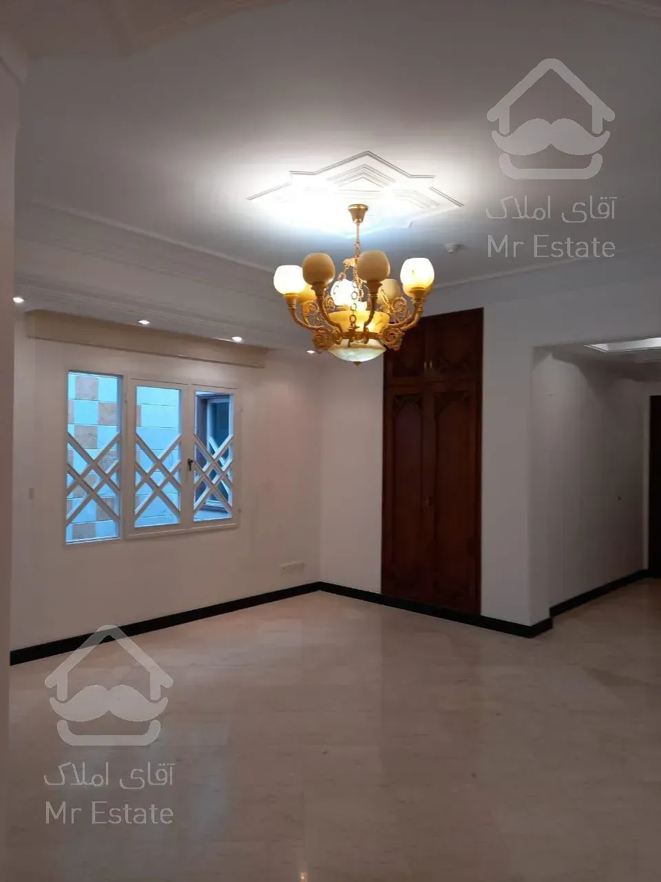 اجاره و رهن آپارتمان کامرانیه 220  متر لاکچری