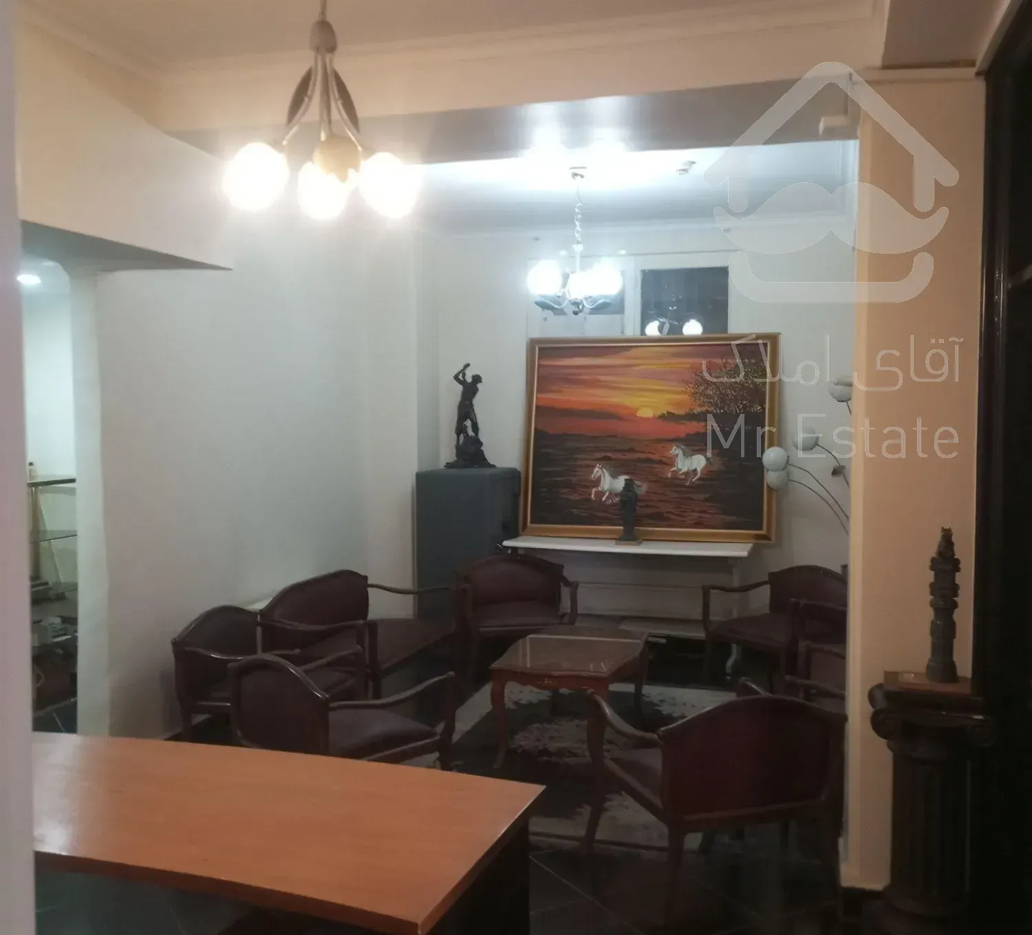 120 متر، با امکانات کامل، و نگهبانی