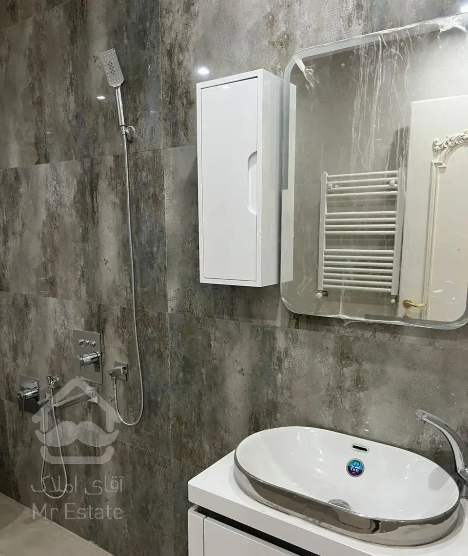 ۱۲۰ متر نسترن