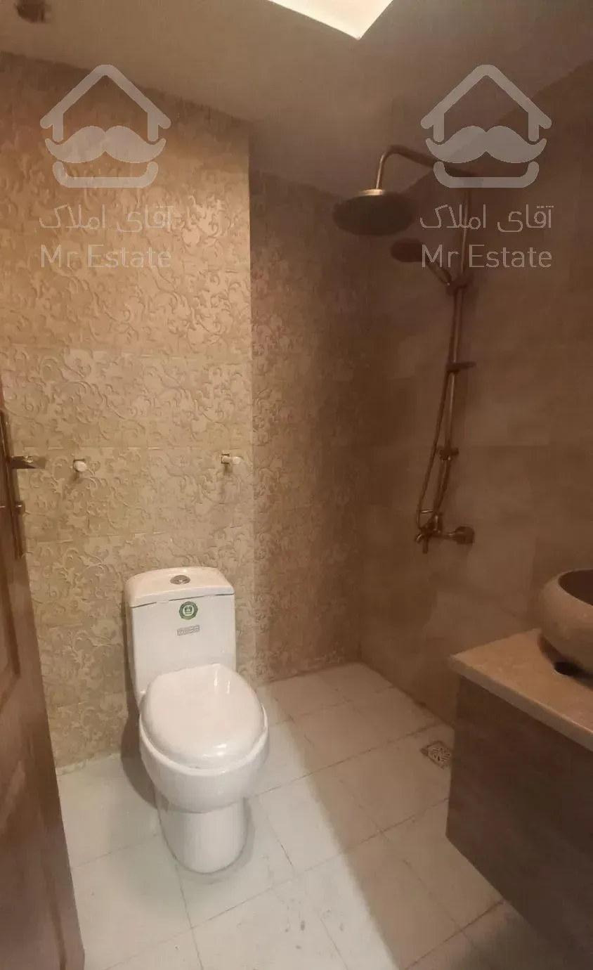 ۱۷۰ متر نوساز  شمال خواجه عبدالله با دو پارکینگ