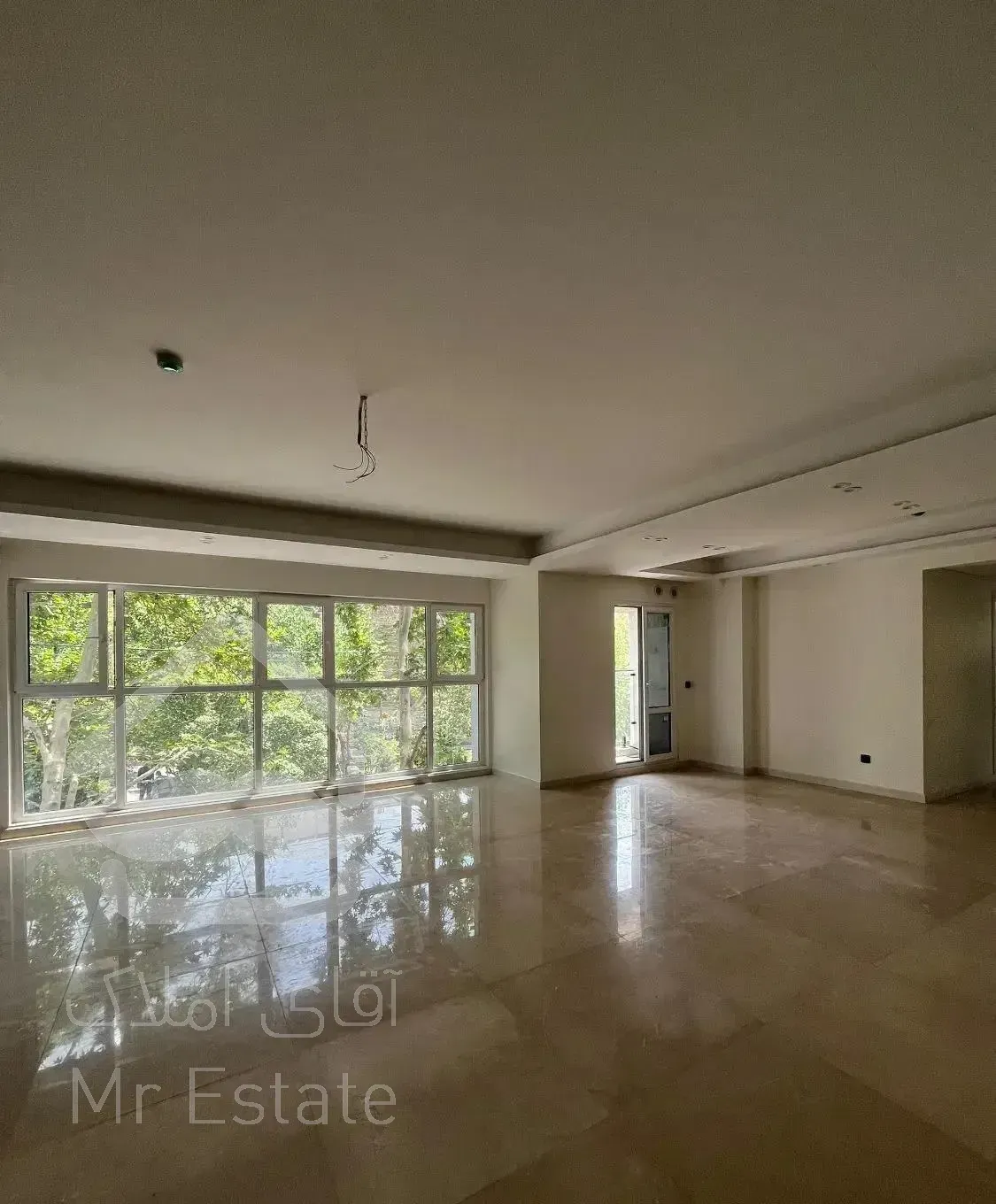 آپارتمان ۳۲۰متر/۴خ/فول مشاعات/صالح حسینی