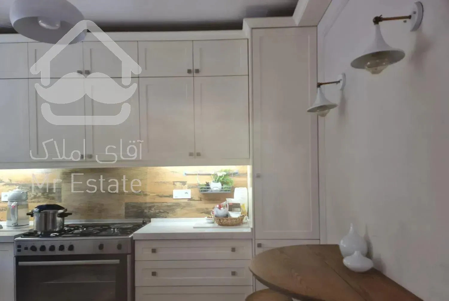 آپارتمان ۱۳۰ متری