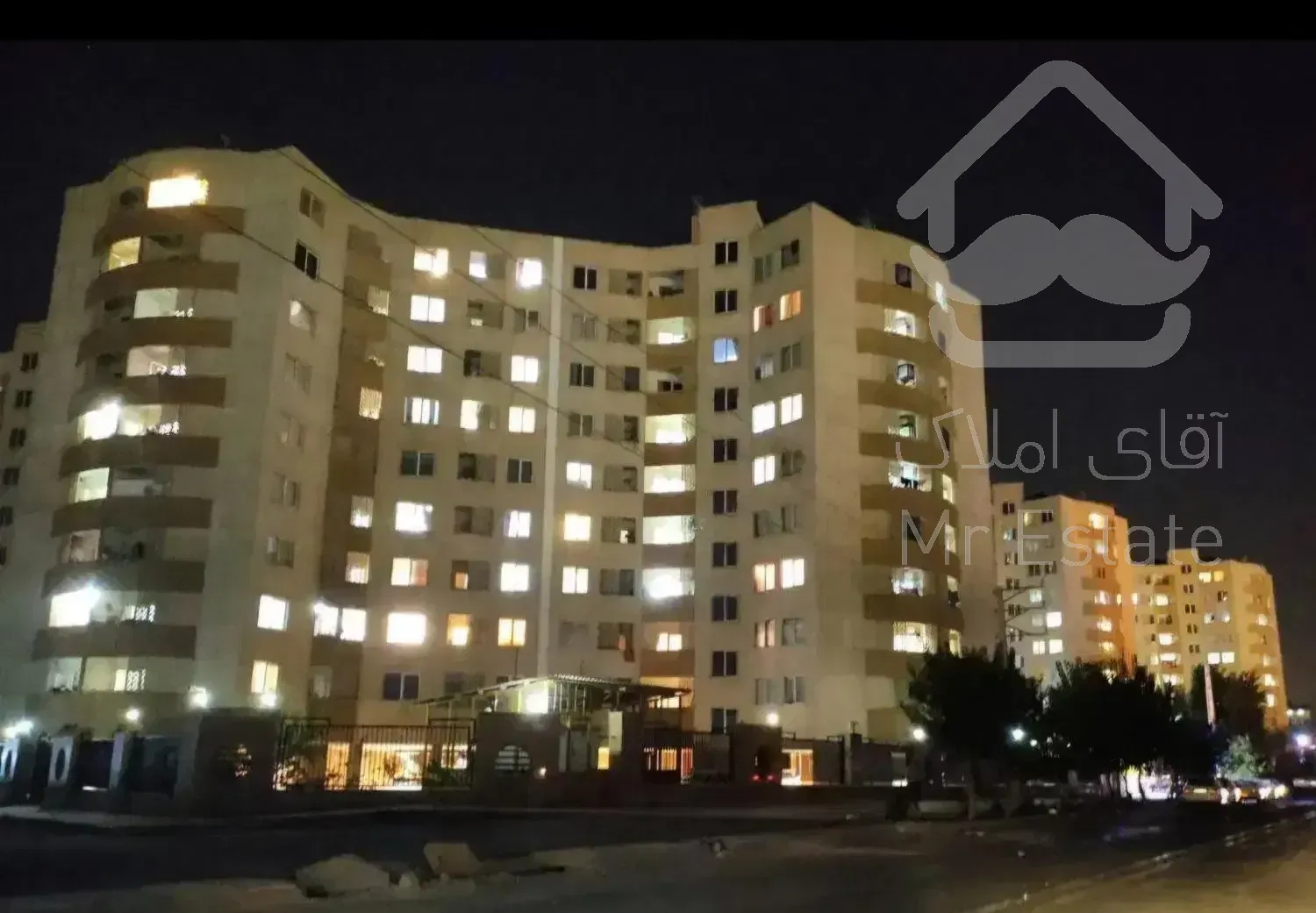 فروش آپارتمان ۷۴متری دو خوابه در برجهای بهارستان ۲