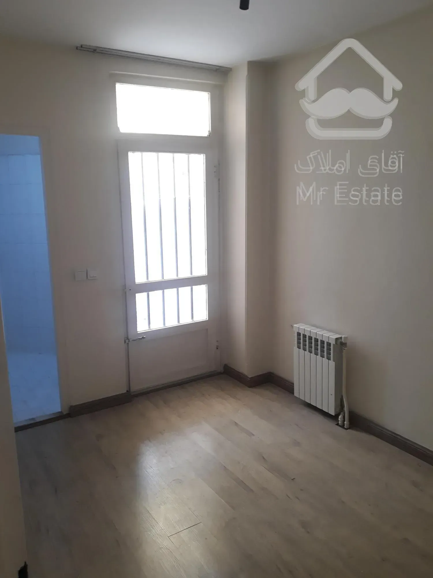 ۵۰ متر/غرق در نور/پونک