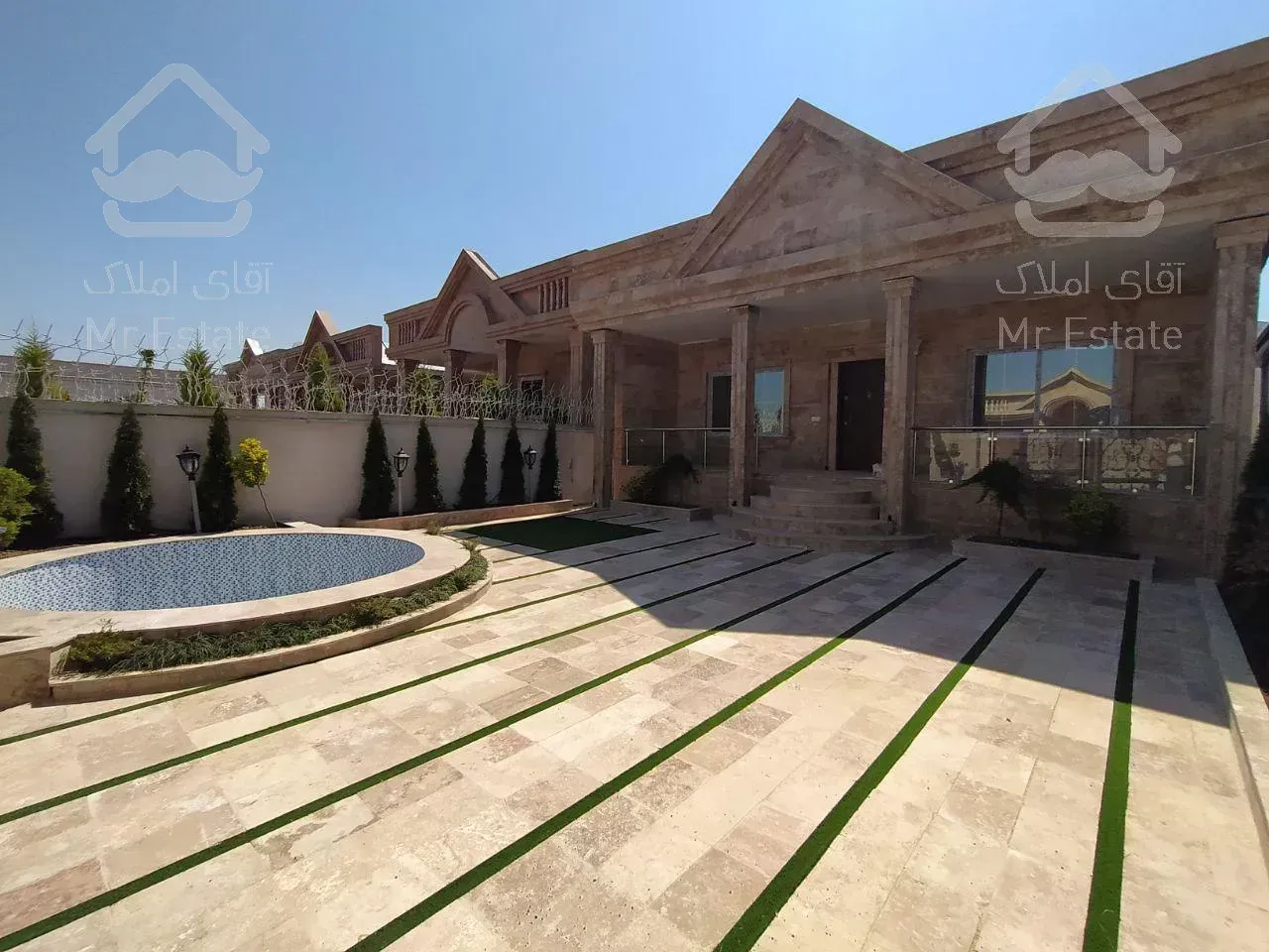 فروش ویلا ۳۰۰ متری