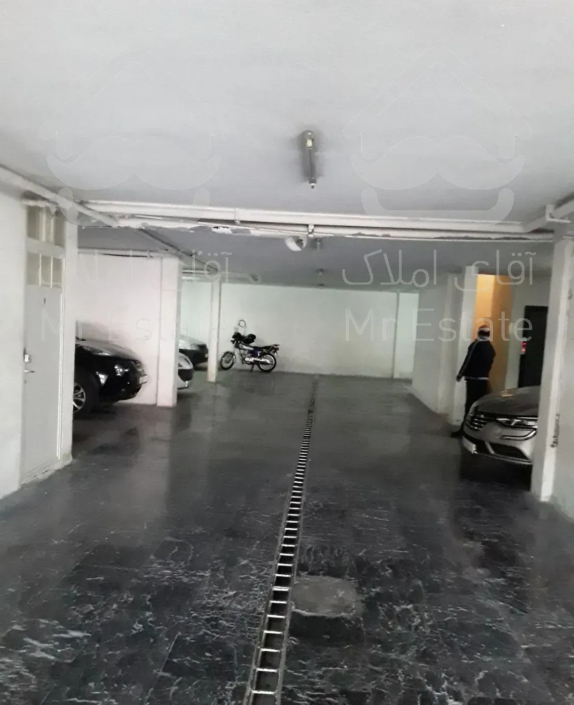 جماران ۱۰۲متر تک‌خواب پارکینگ تراس