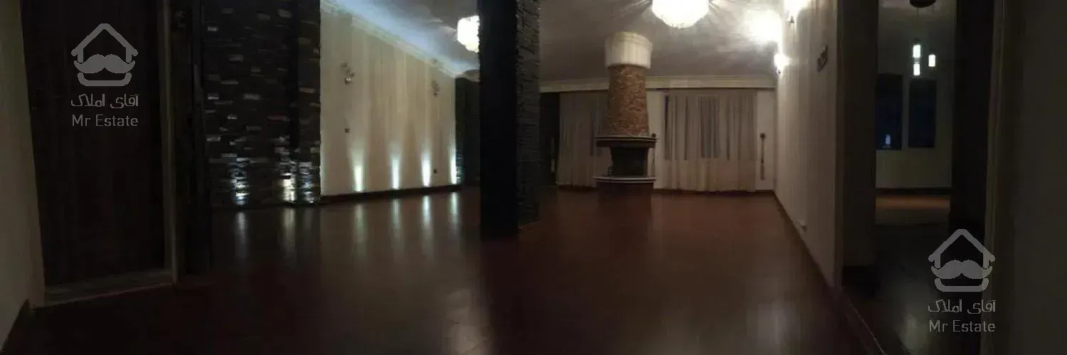 ۱۳۵متر۲۰۰۰مترحیاط/فول بازسازی/نیمه فرنیش/بی مانند