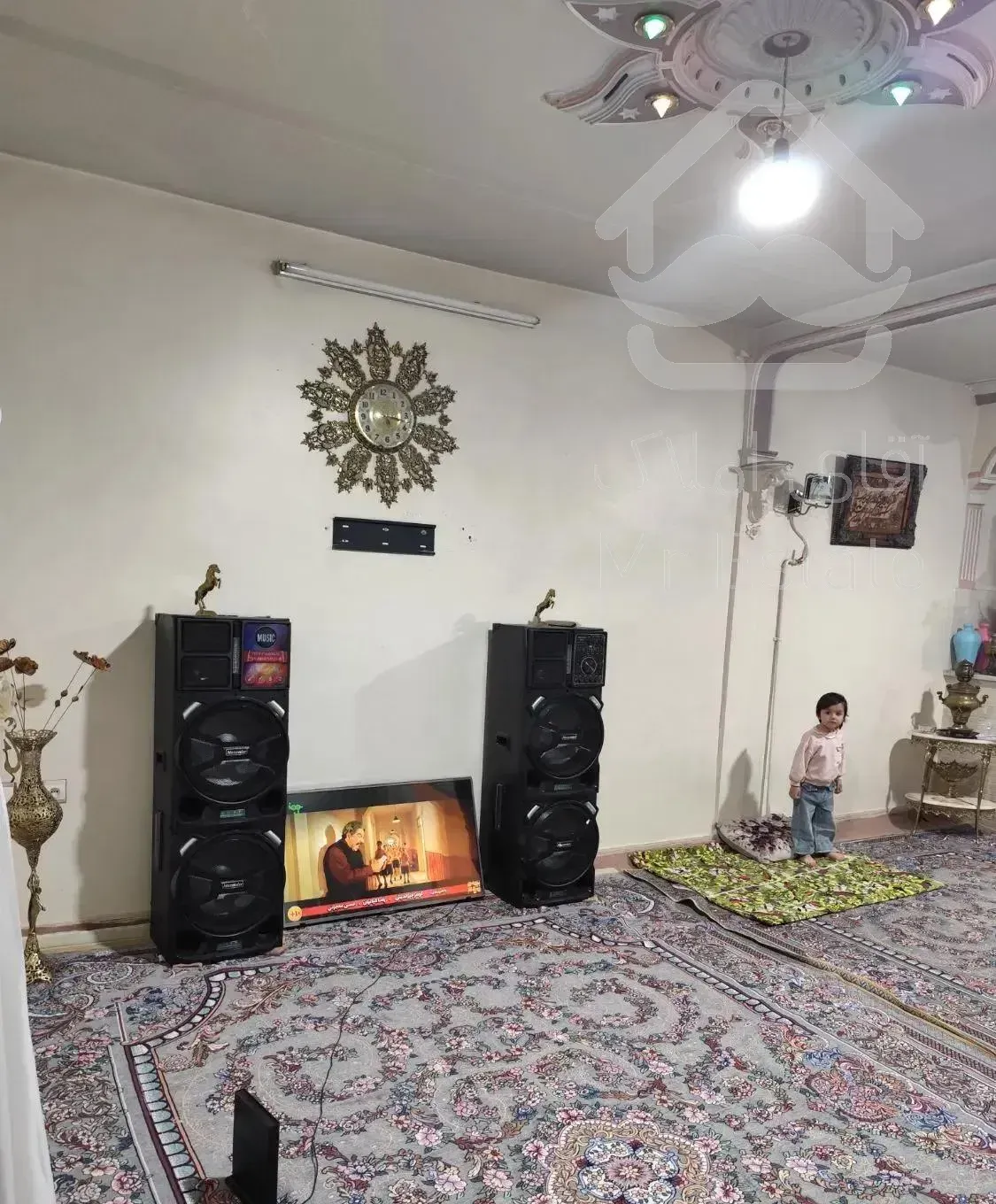 یک واحد آپارتمان حدود ۷۰ متری