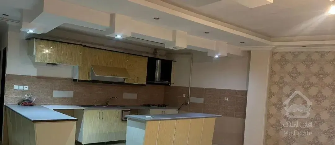 خیابان ۱۲۳ با پارکینگ اختصاصی طبقه اول