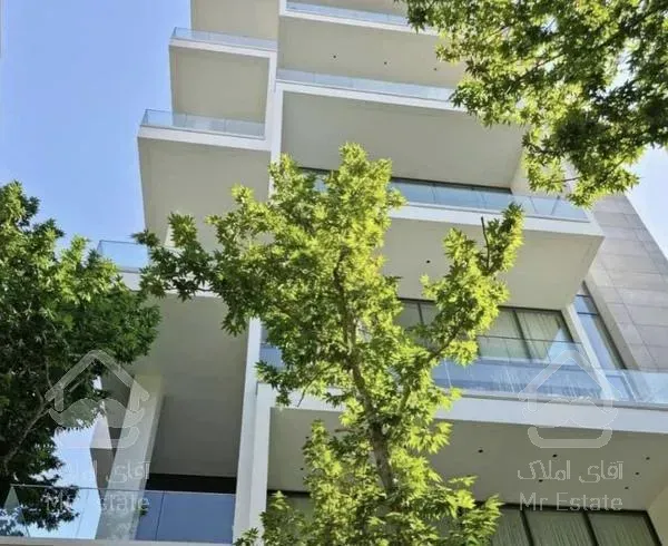 ۱۸۵ متر  +  سالن بیلیارد / سالن ورزش / روف