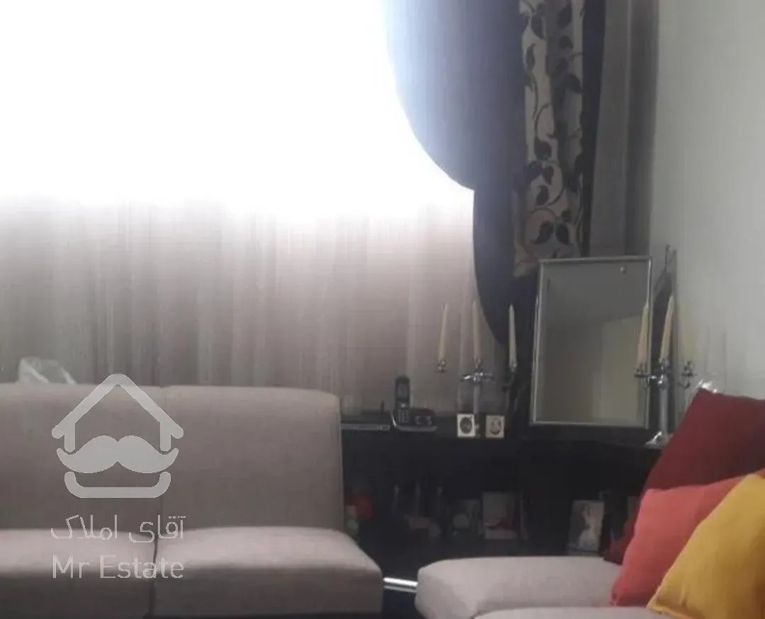 ۴۰ متری پارکینگ دار طبقه اول