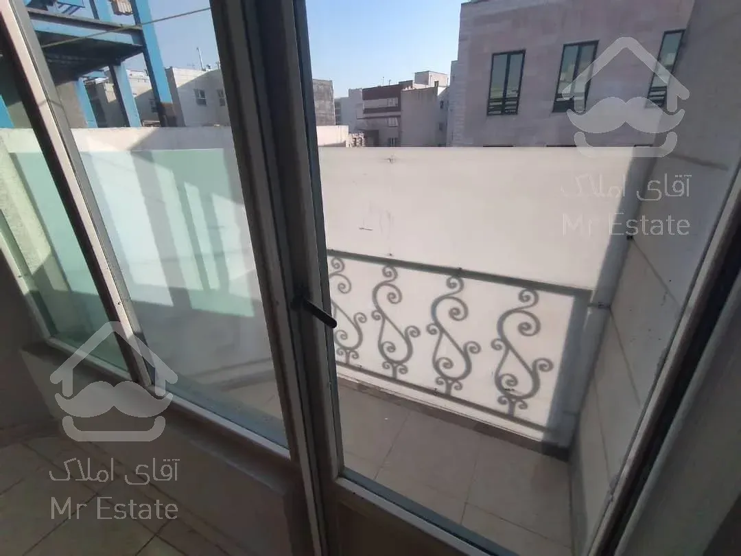 ۸۲متری دوخوابه استادمعین