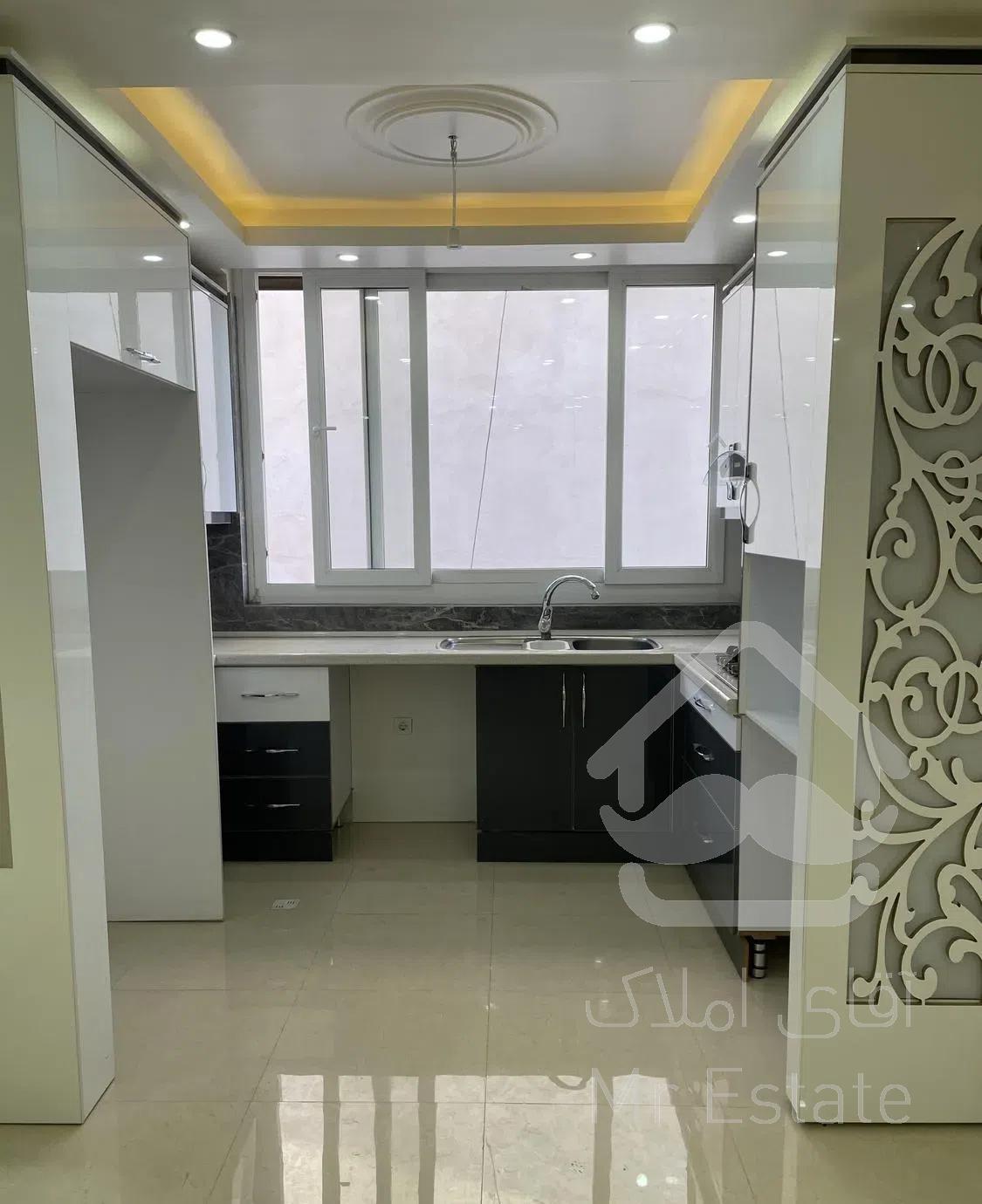 آپارتمان ٧٠ متر/٢ خواب/چهارباغ شرقی/بی بدیل