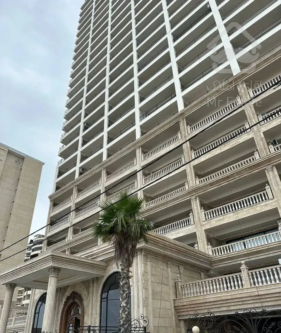 آرال ۱۰  واحد ۱۳۵ متری  فروش فوری زیر قیمت