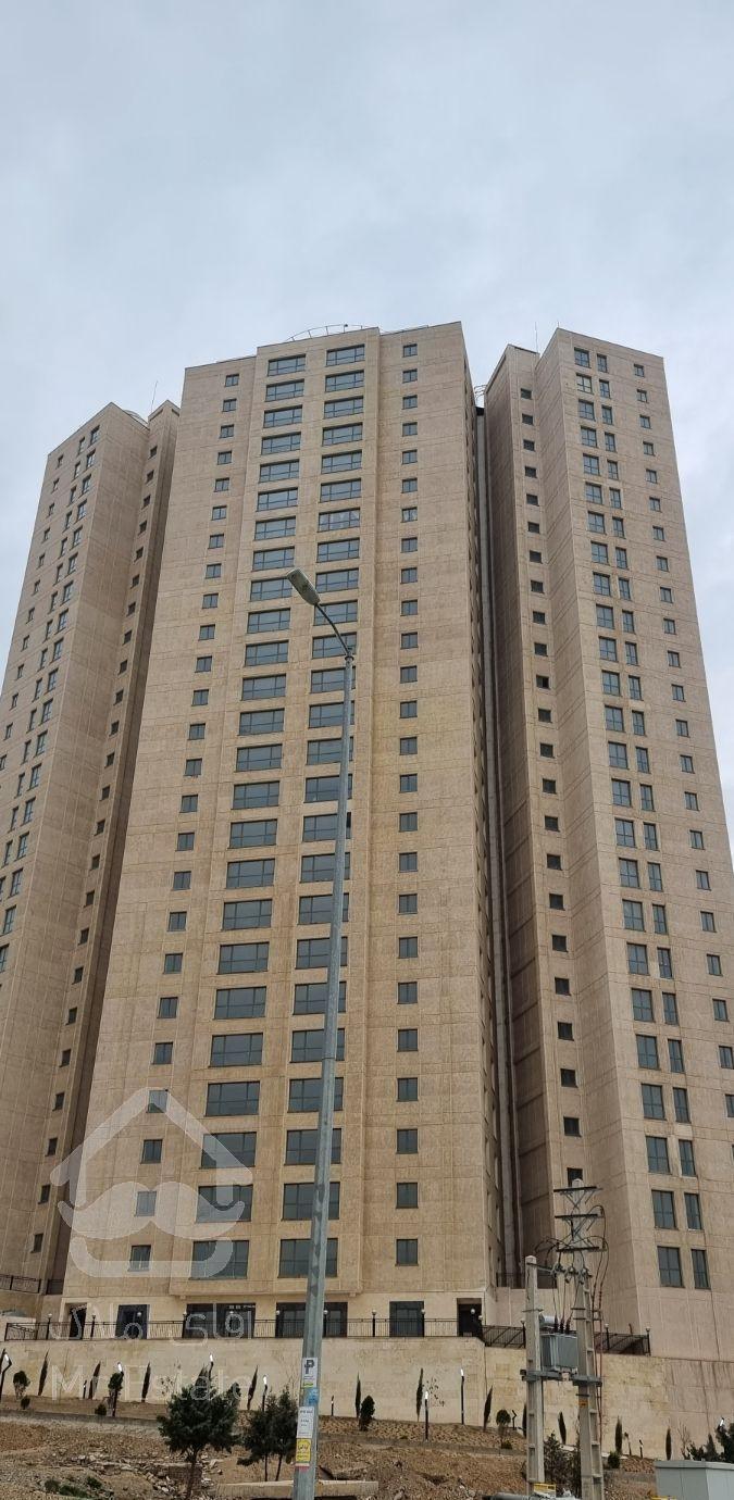 ۱۰۱متر برج اعیان‌نشین ایثاریاران وام‌دار ویو‌چیتگر