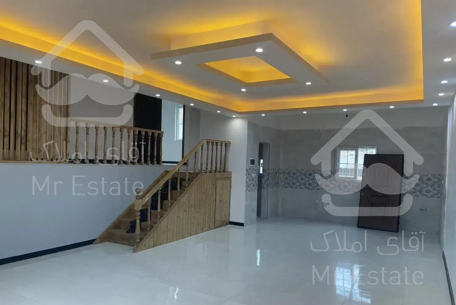 ۱۴۰ متر نیم‌‌ پیلوت ، امیرکلا سه راه سجادی