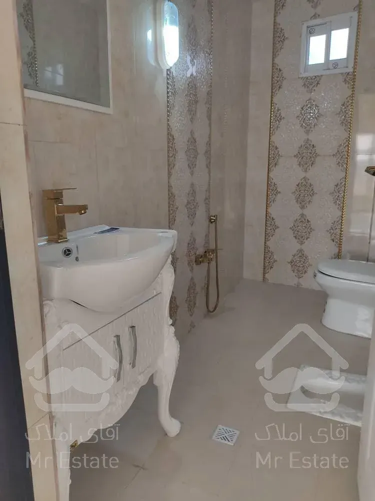 فروش ویلا نوساز نما رومی ۲۰۰ متری