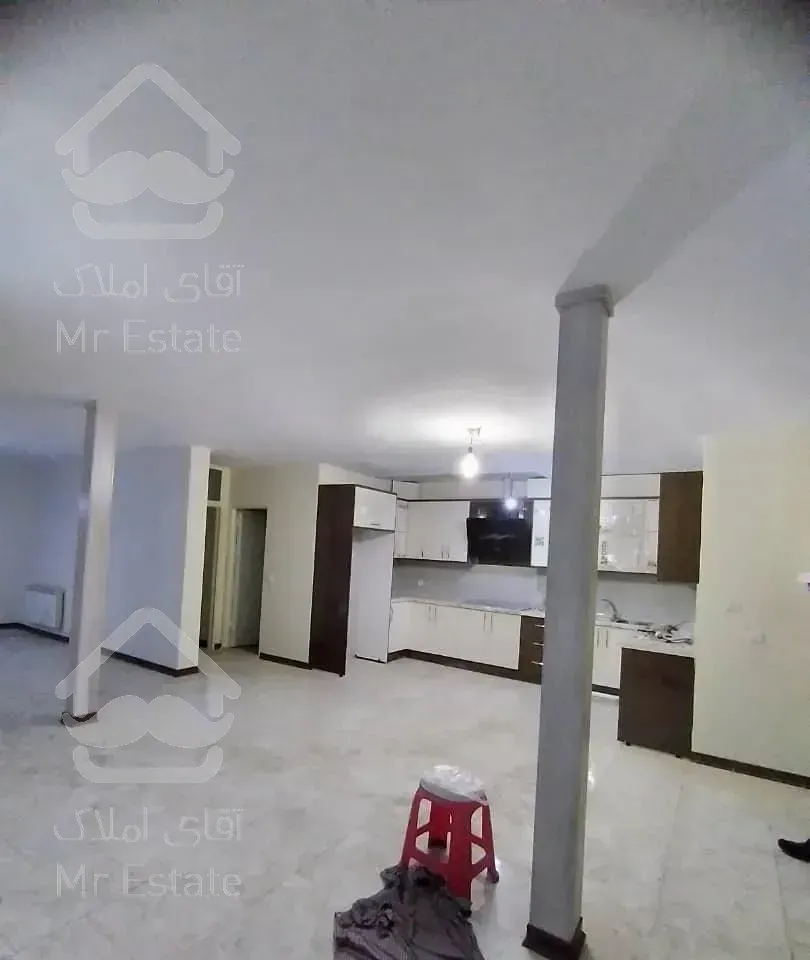 ۸۰ متر با پارکینگ طبقه اول جمالزاده شمالی