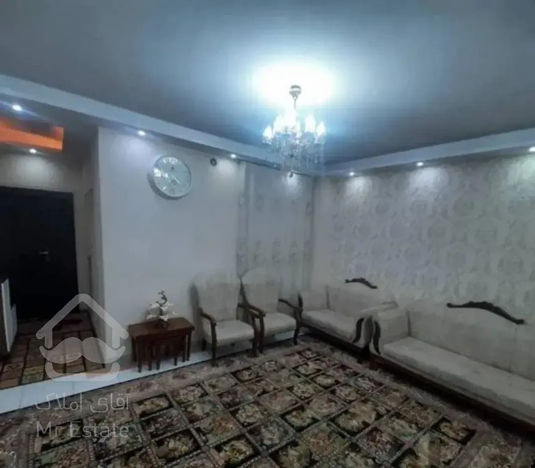 ۵۰ متری طبقه اول.قابل تبدیل رهن