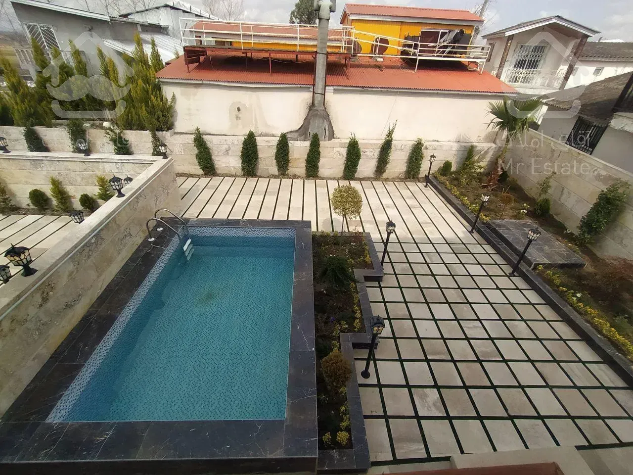 فروش ویلا ۳۵۰متری