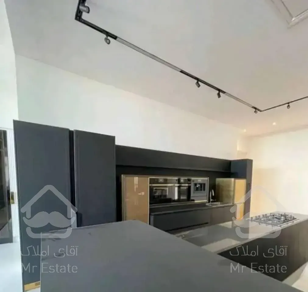 الهیه 215 متر * تراس قابل چیدمان